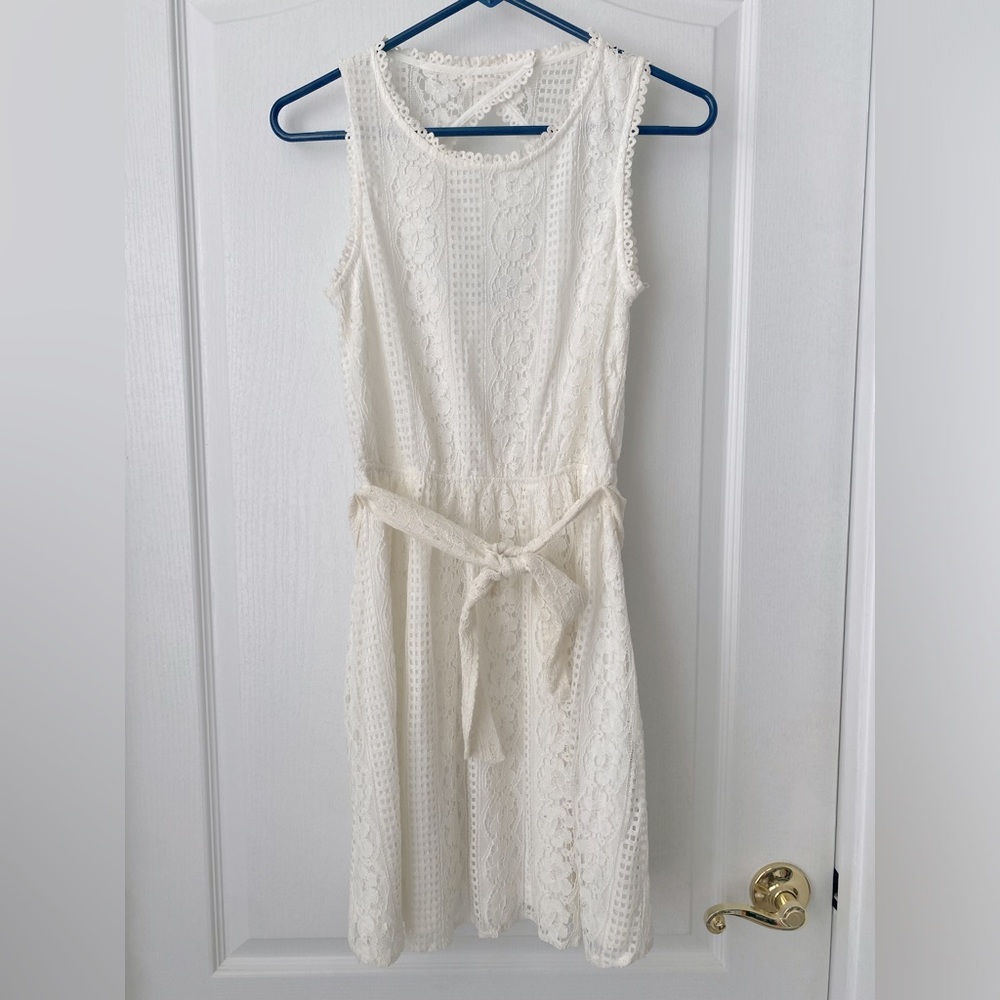 White lace dress size small.